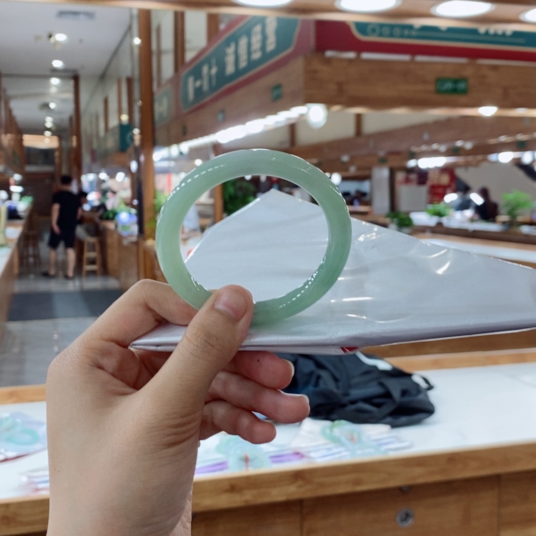 翡翠手镯未镶嵌买断