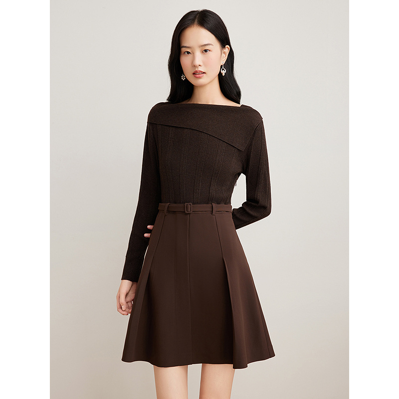 Goodland美地春秋新款羊毛混纺领翻领A字针织连衣裙LC34506427