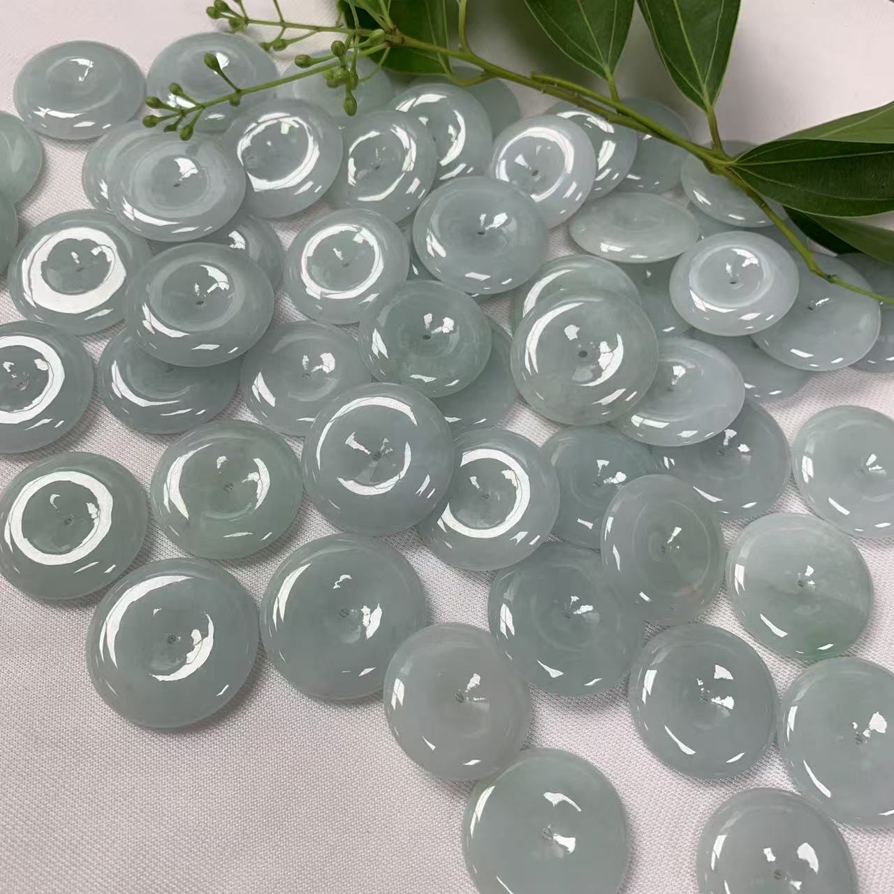 天然A货翡翠时尚简约复古浅晴底色翡翠平安扣吊坠-多样性发其一