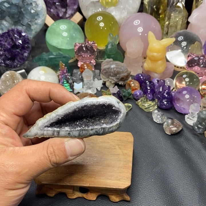 水晶摆件未镶嵌小晶洞