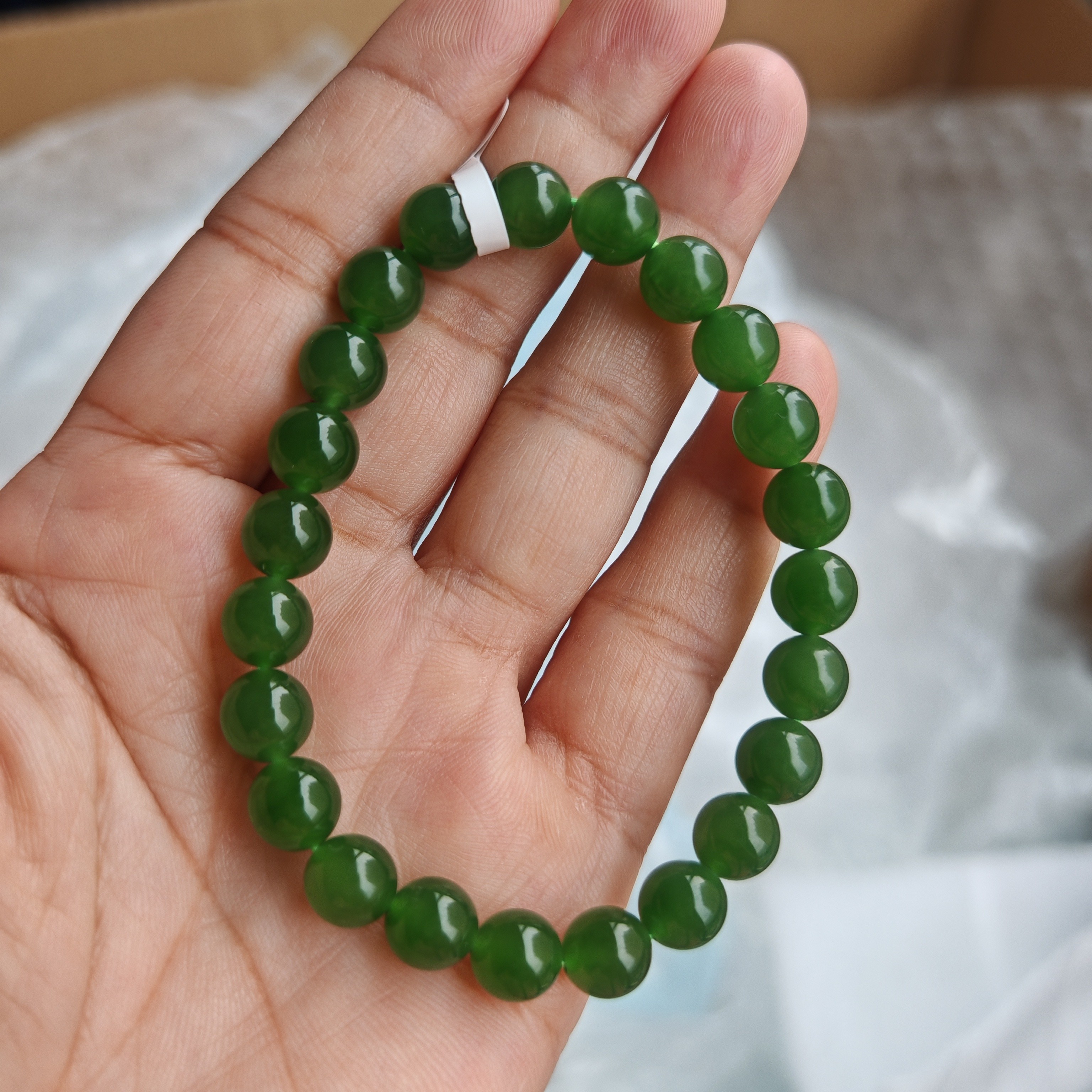 俄罗斯碧玉阳绿手串卡8左右百搭单圈