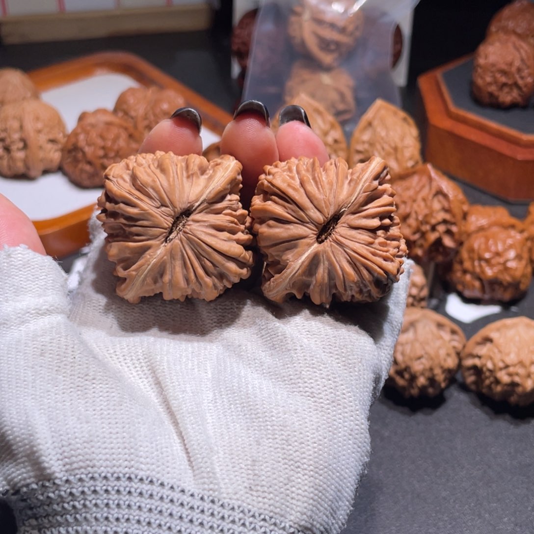 我***的吊坠文玩核桃43.43四座楼9203