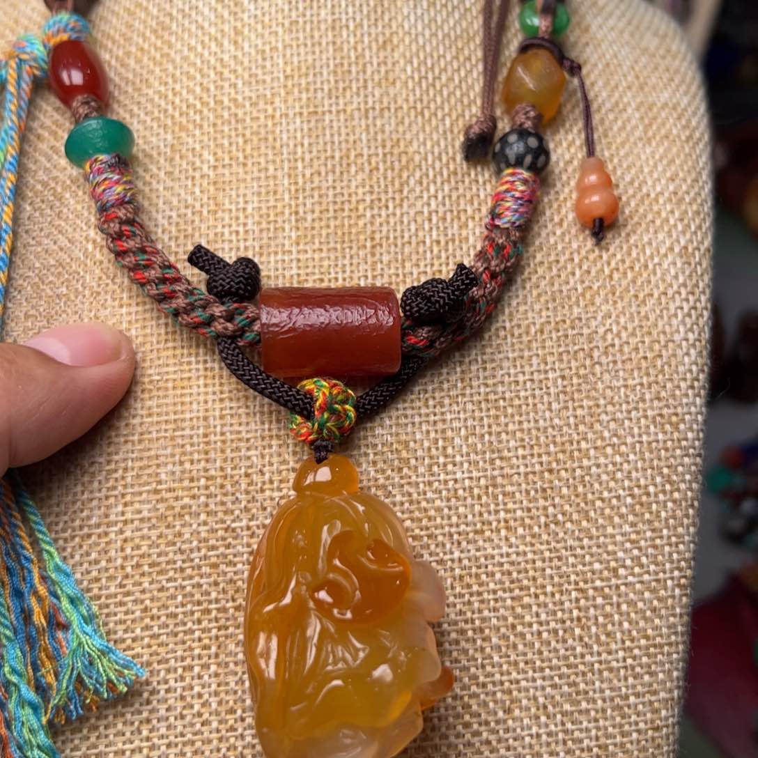 玛瑙/玉髓颈饰未镶嵌