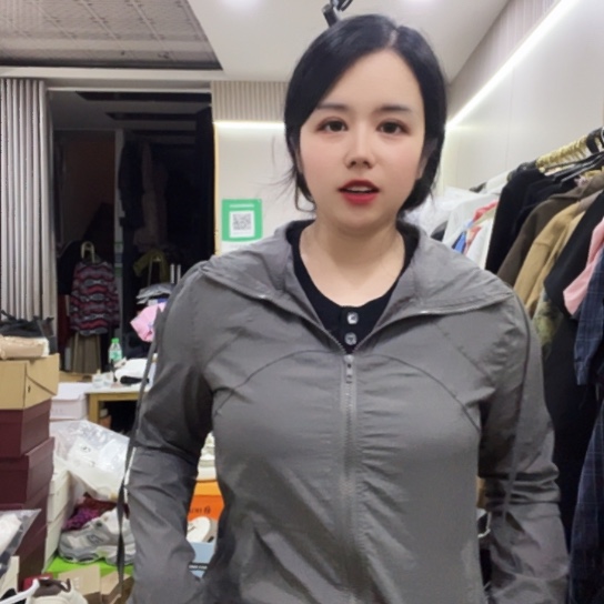 灰色短外套福利清版120斤以内