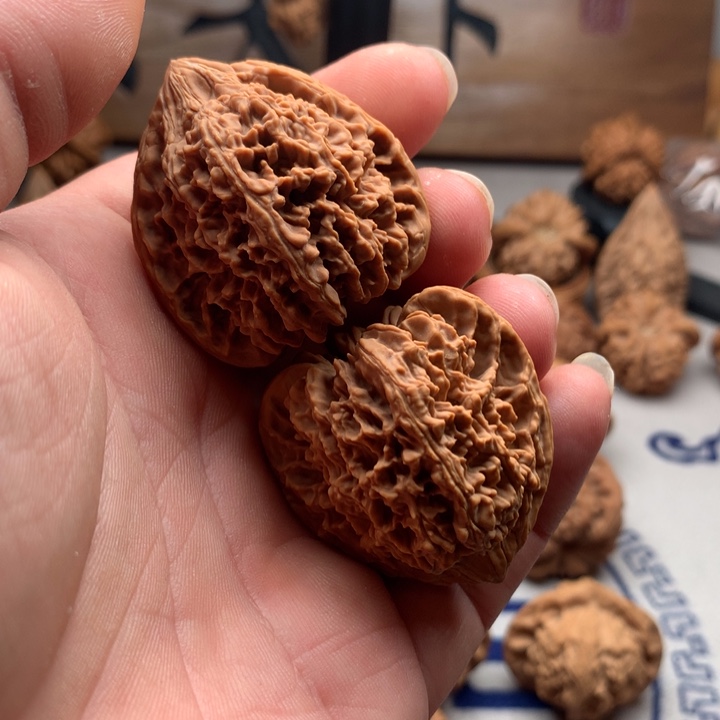 嘴***嘴吊坠桃核山地果满天星尺寸39