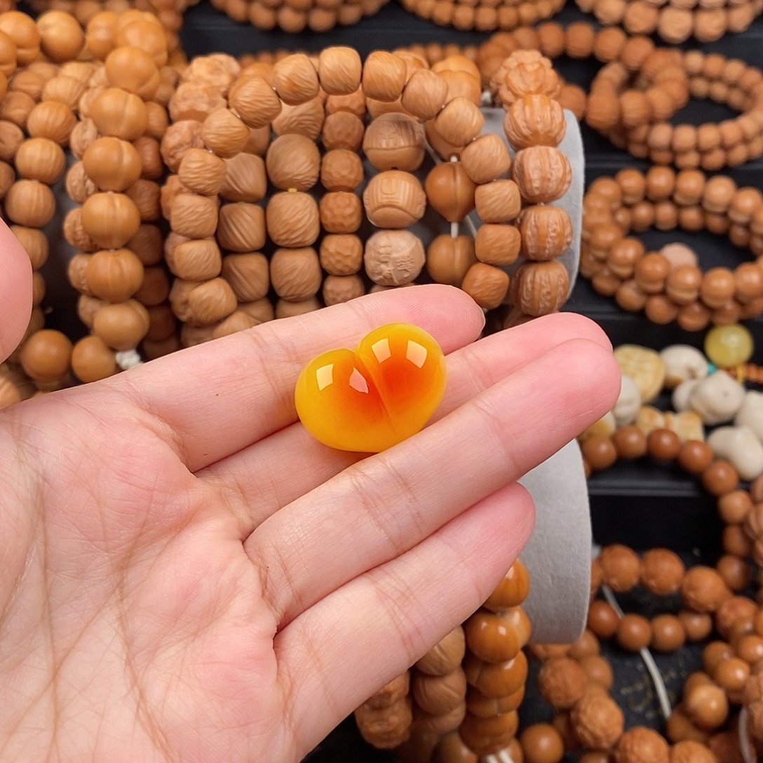 猴头核桃手串爱心