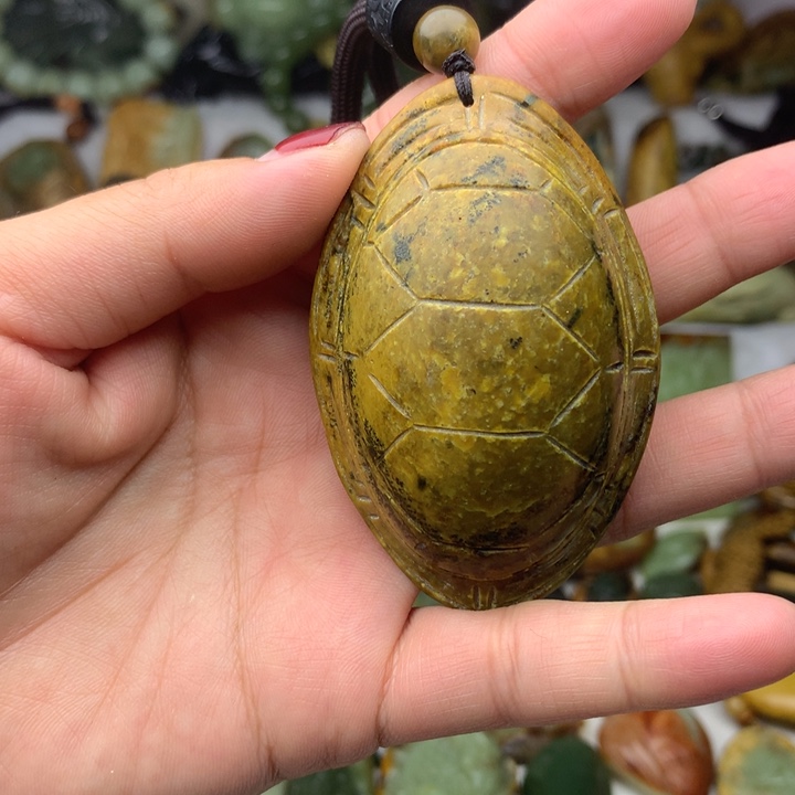 岫岩河磨玉（透闪石质玉）手把件未镶嵌