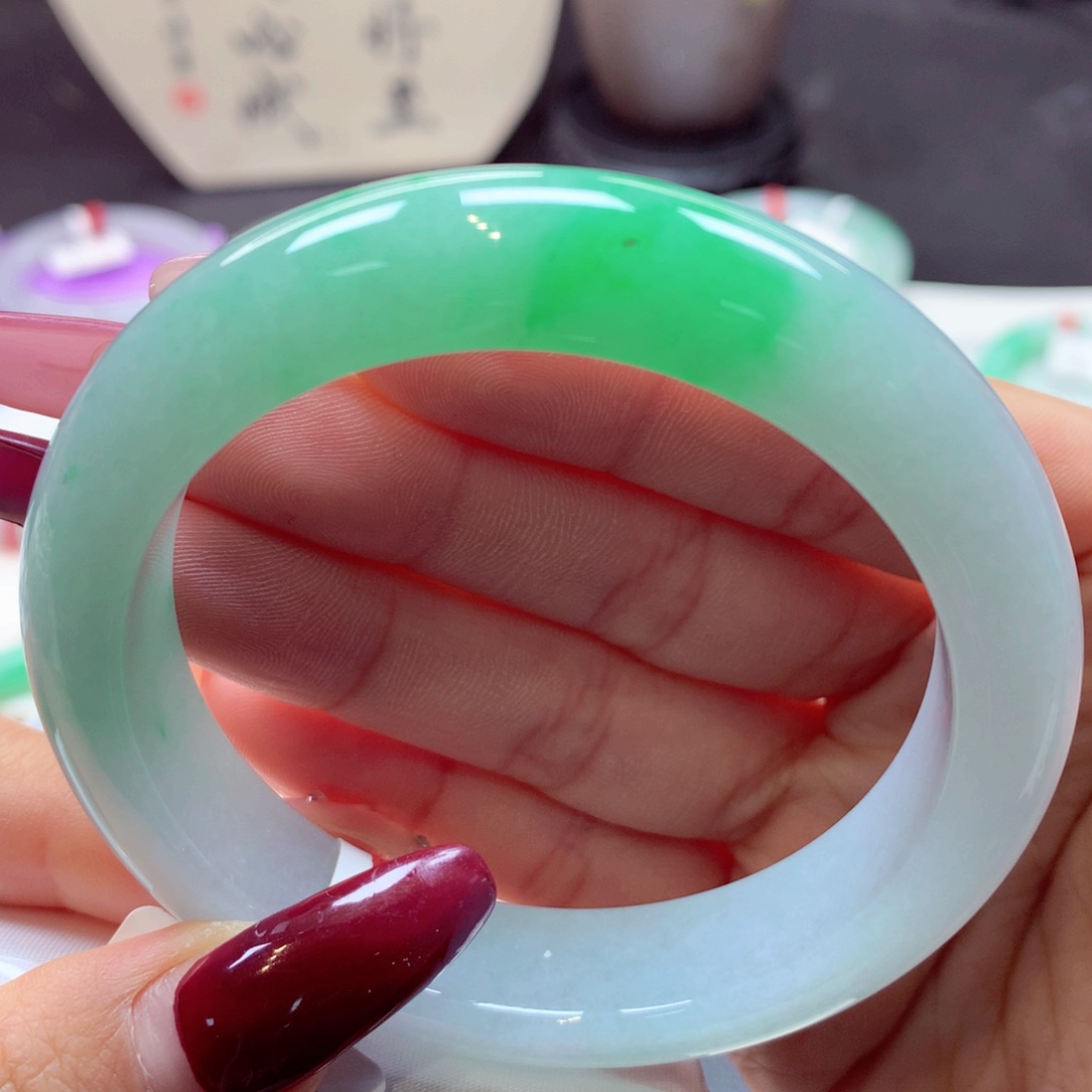 翡翠手镯未镶嵌正圈4号66