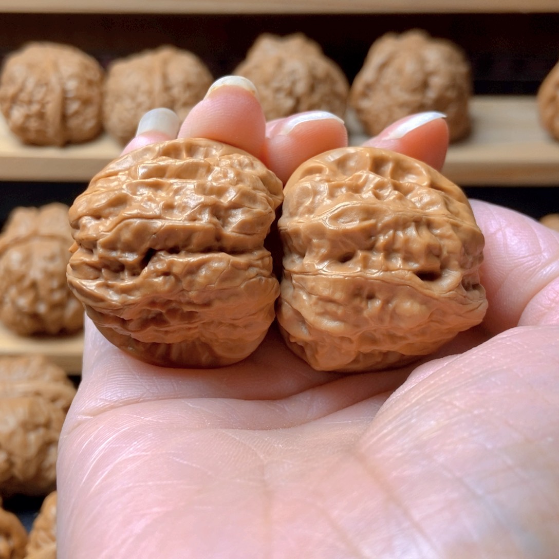 文玩核桃吊坠蛤蟆头