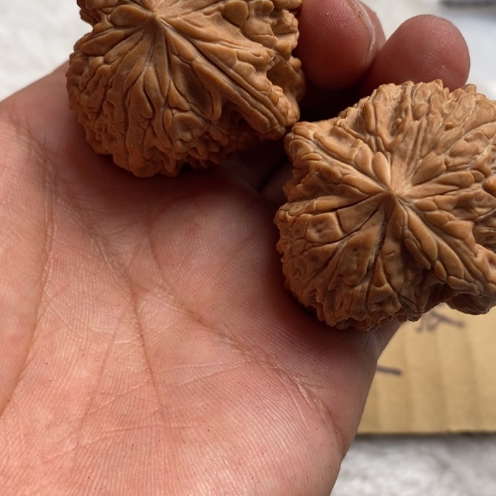 文玩核桃吊坠?*哥暴雪