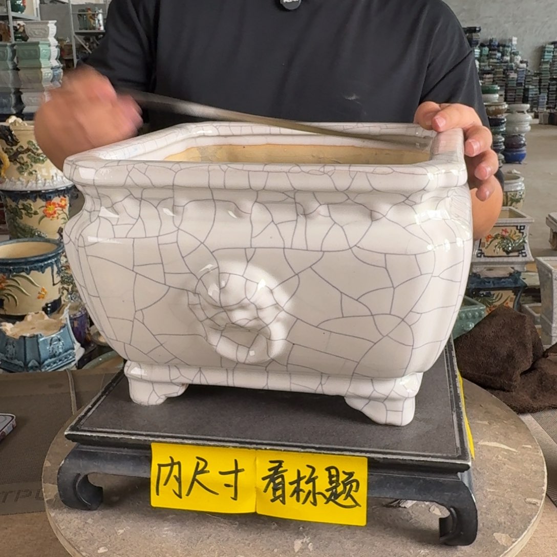 。一风堂石湾花盆 蹭蓝色 轻微收缩 内24*17