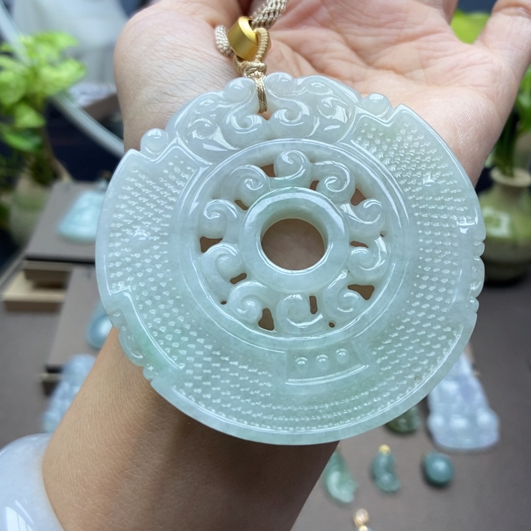 翡翠颈饰未镶嵌吊坠P69