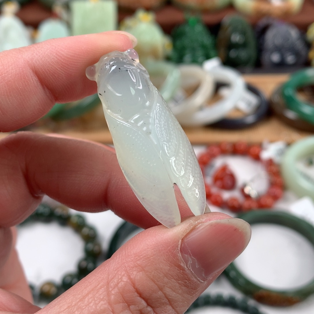 岫玉颈饰未镶嵌吊坠