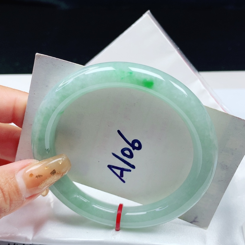 【闪购商品】翡翠手镯未镶嵌 圆条56+