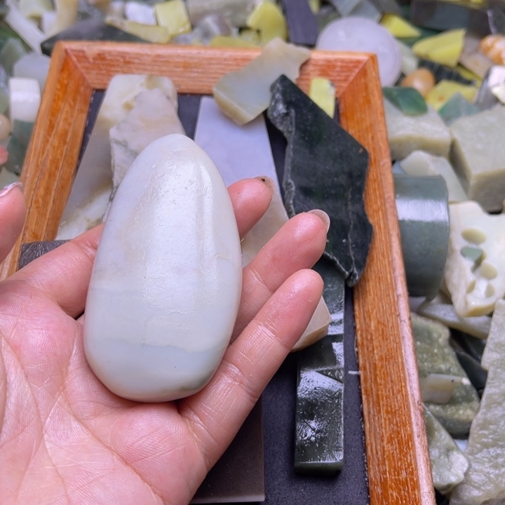 和田玉（糖玉）未镶嵌珠宝半成品梦**缘