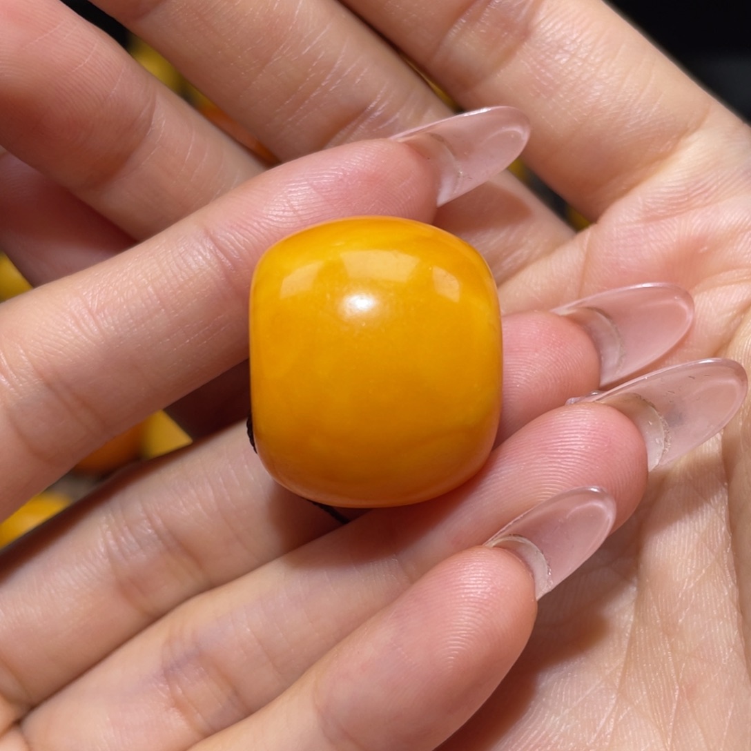 【闪购商品】琥珀裸石未镶嵌三通