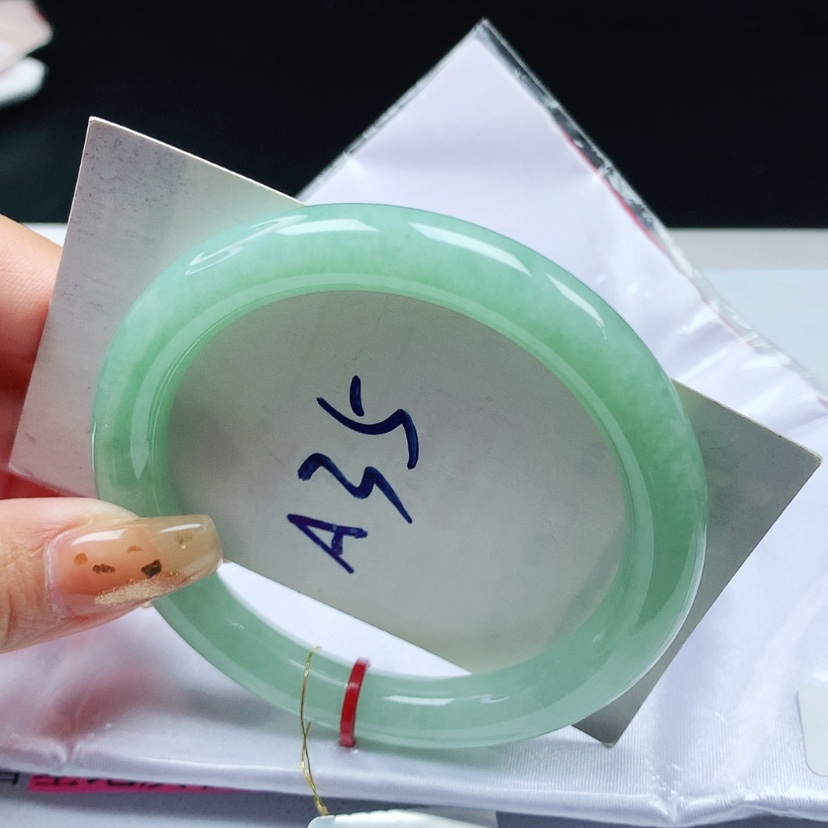 【闪购商品】翡翠手镯未镶嵌 圆条58+