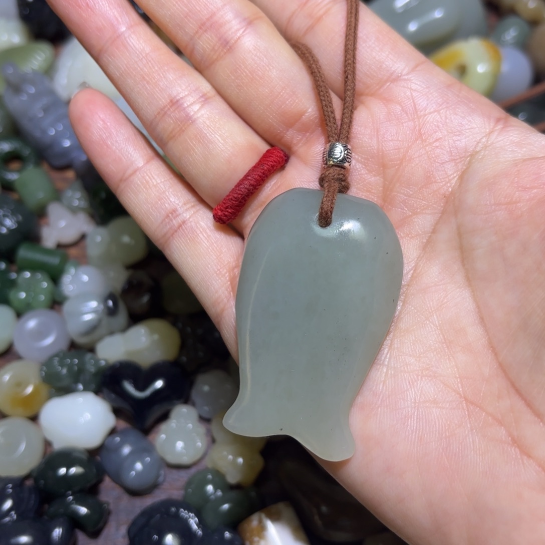 和田玉未镶嵌珠宝半成品