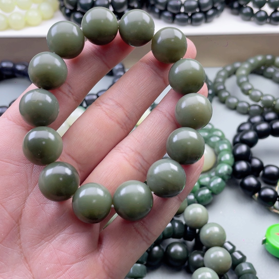 和田玉手串未镶嵌