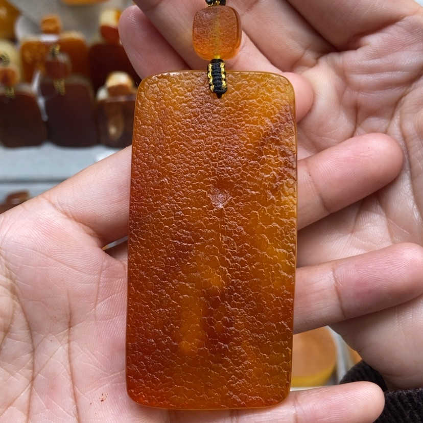 【闪购商品】琥珀颈饰未镶嵌