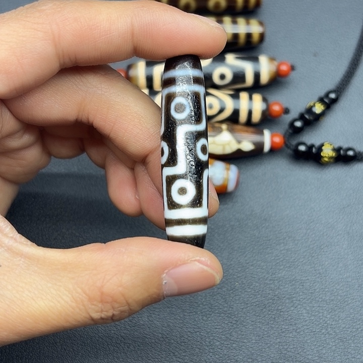 玛瑙/玉髓散珠九眼