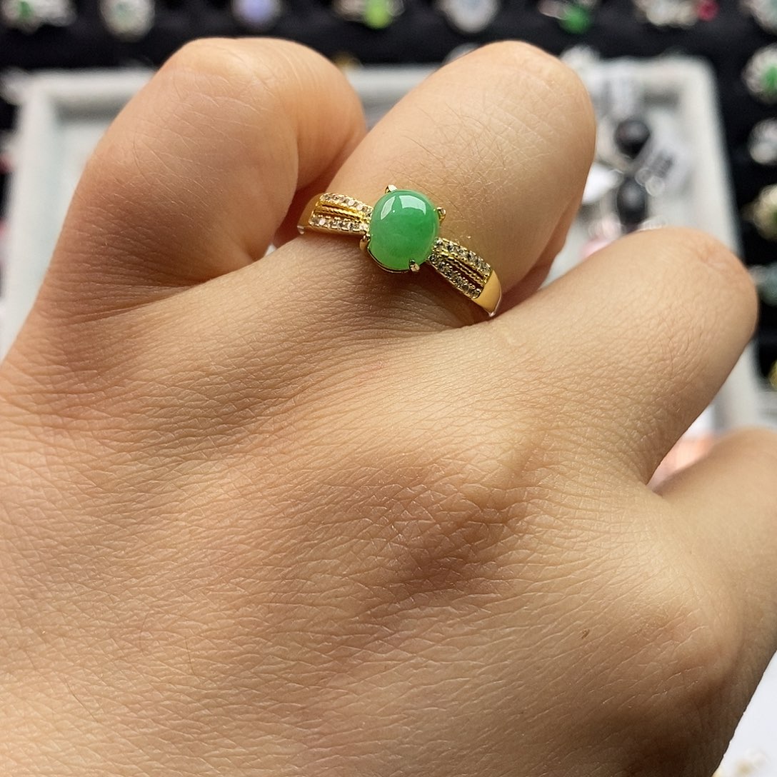 翡翠未镶嵌戒指翡翠