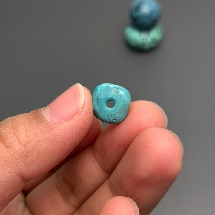 绿松石颈饰未镶嵌