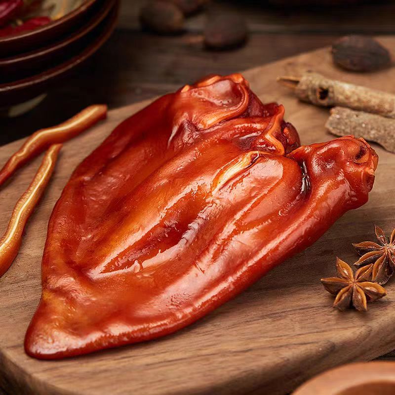 四川特产烟熏腊猪耳朵