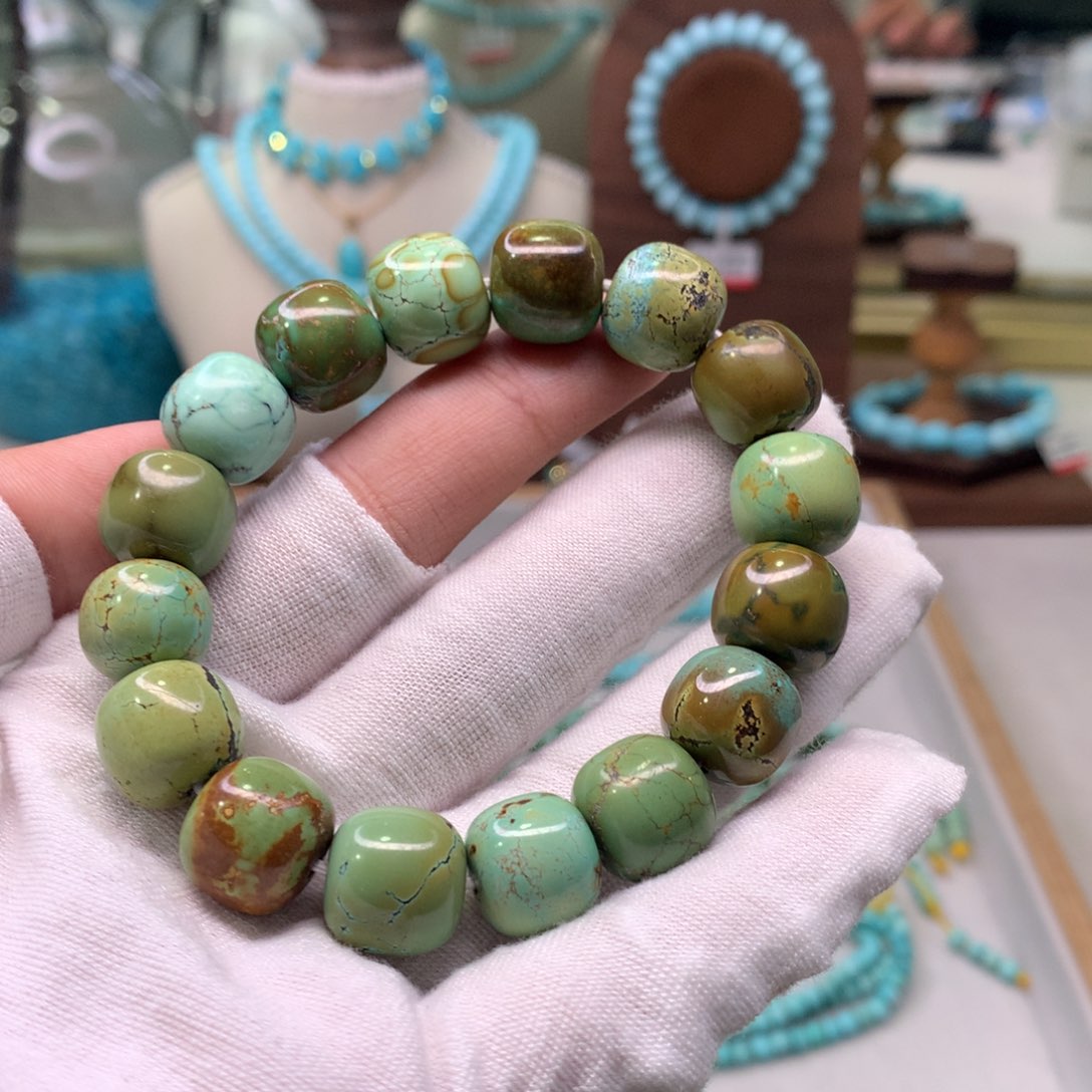 绿松石配饰未镶嵌