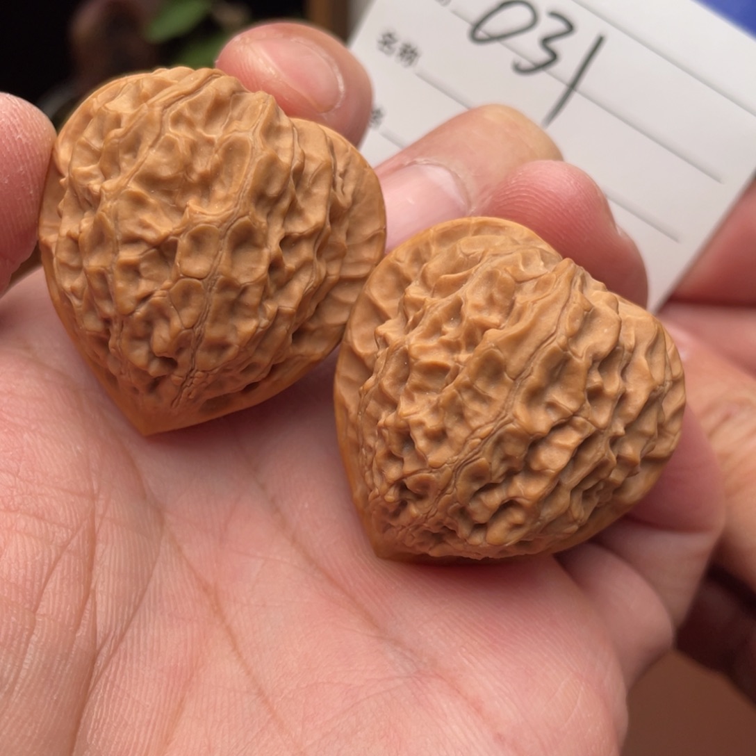 文玩核桃把件金牛36