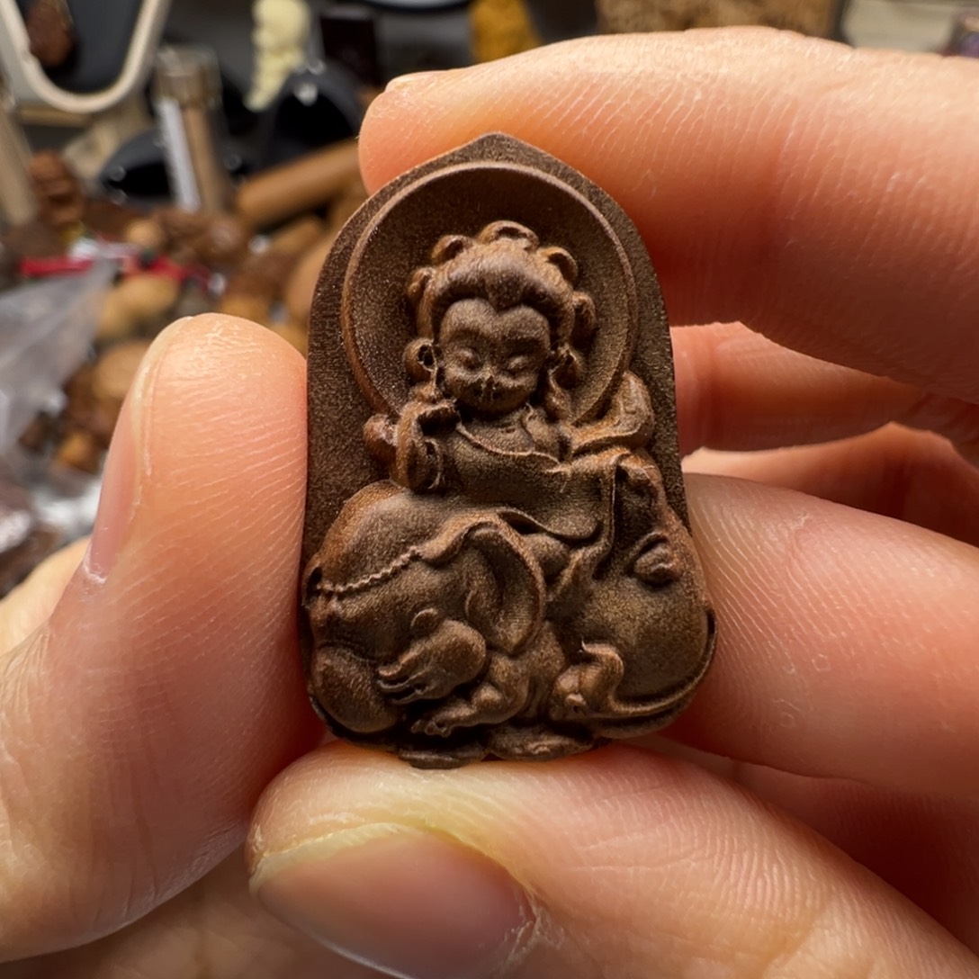 檀香木普贤老山檀