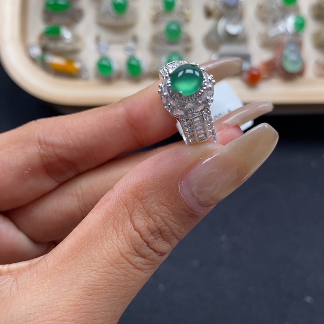 翡翠未镶嵌戒指缅甸天然A货翡翠