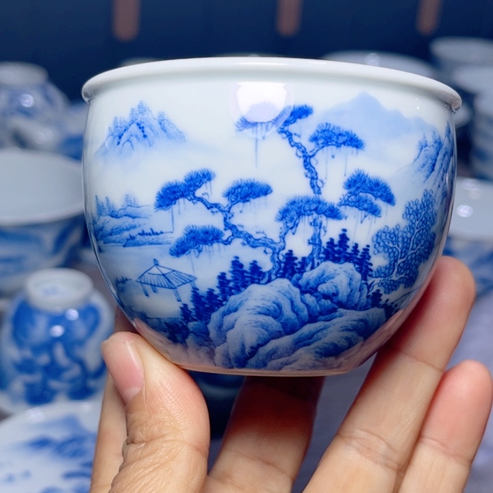 手绘青花山水缸杯