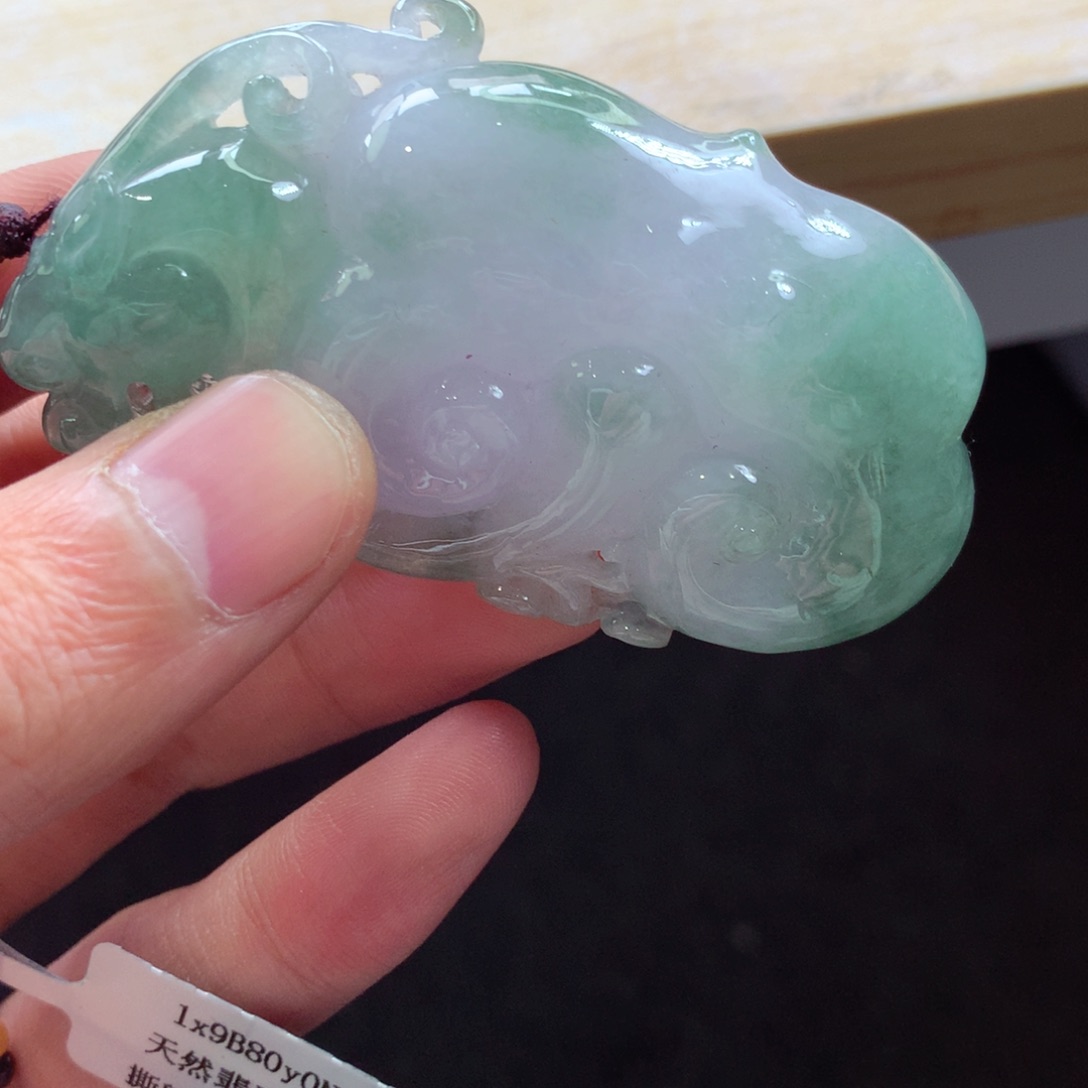 翡翠颈饰未镶嵌吊坠