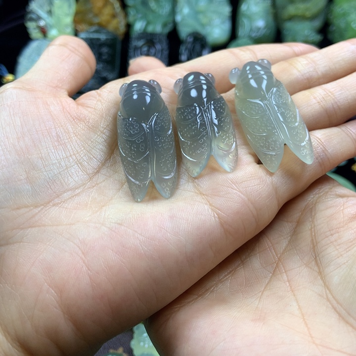 【闪购商品】蛇纹石玉颈饰未镶嵌