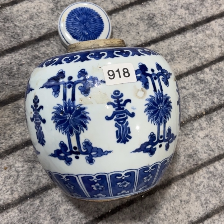 A***士摆件景德镇陶瓷艺术品