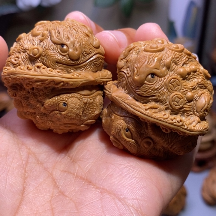 【闪购商品】核桃手串/手链蛟****虹金蟾双面