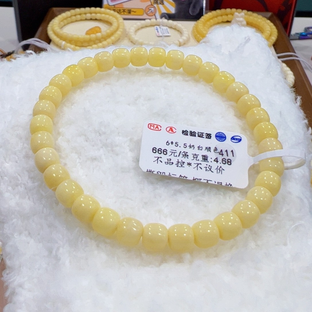 蜜蜡手链未镶嵌6m 奶白顺色未品控