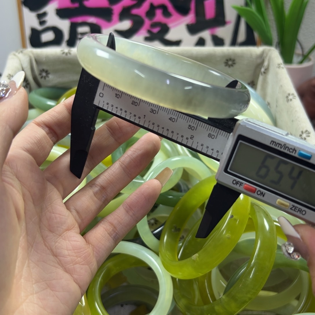 蛇纹石玉手镯未镶嵌294