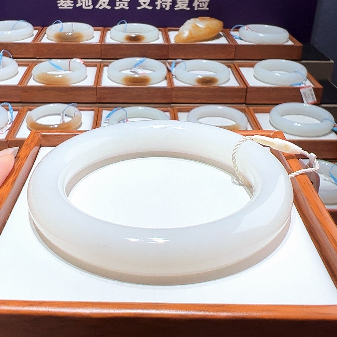 和田玉手镯57/56未镶嵌