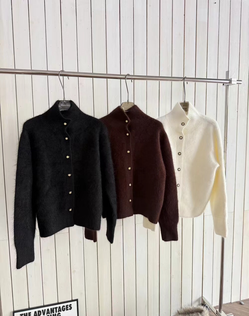 鑫燃KIKI 时尚百搭保暖开衫毛衣   1356  AN