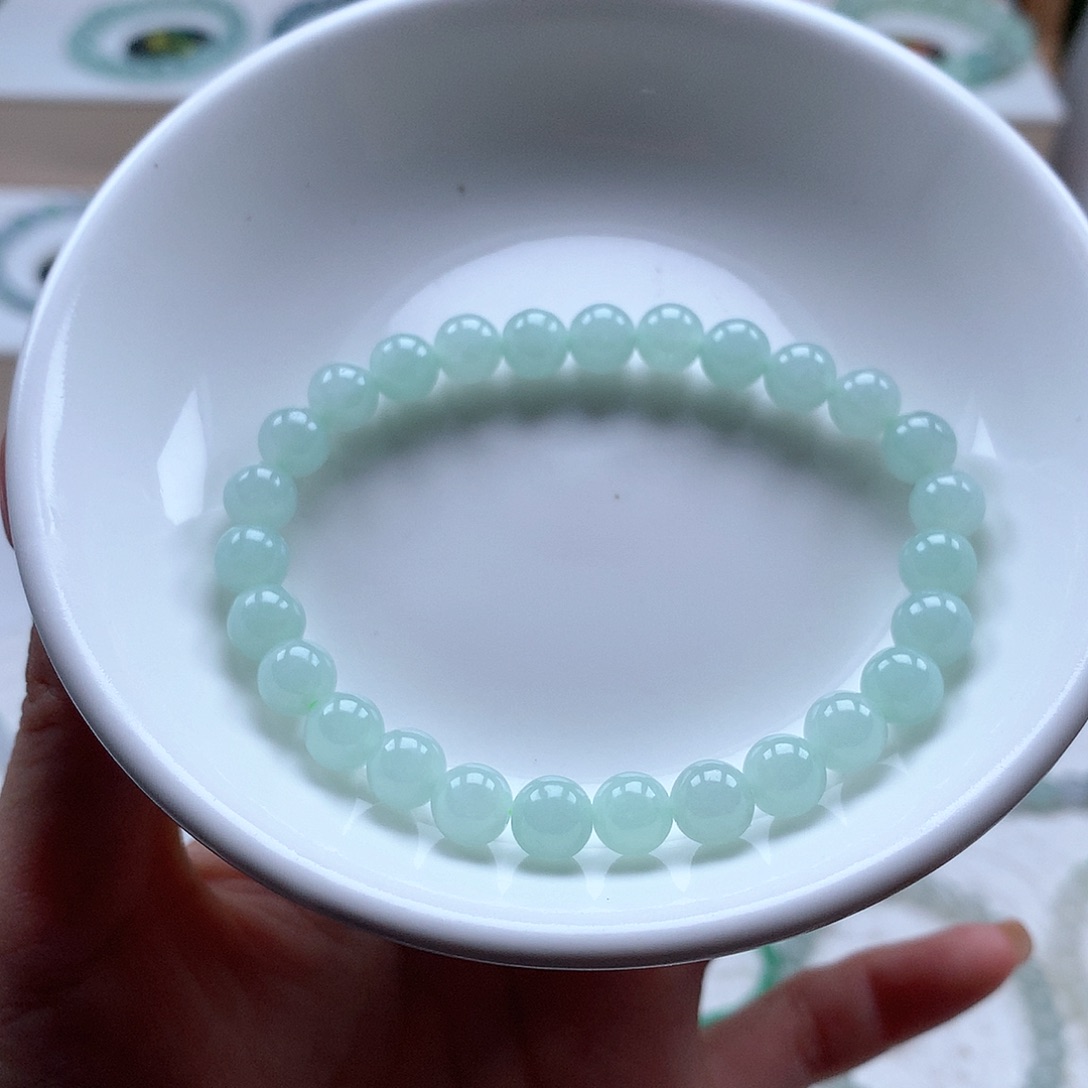 翡翠未镶嵌手串果绿7.0