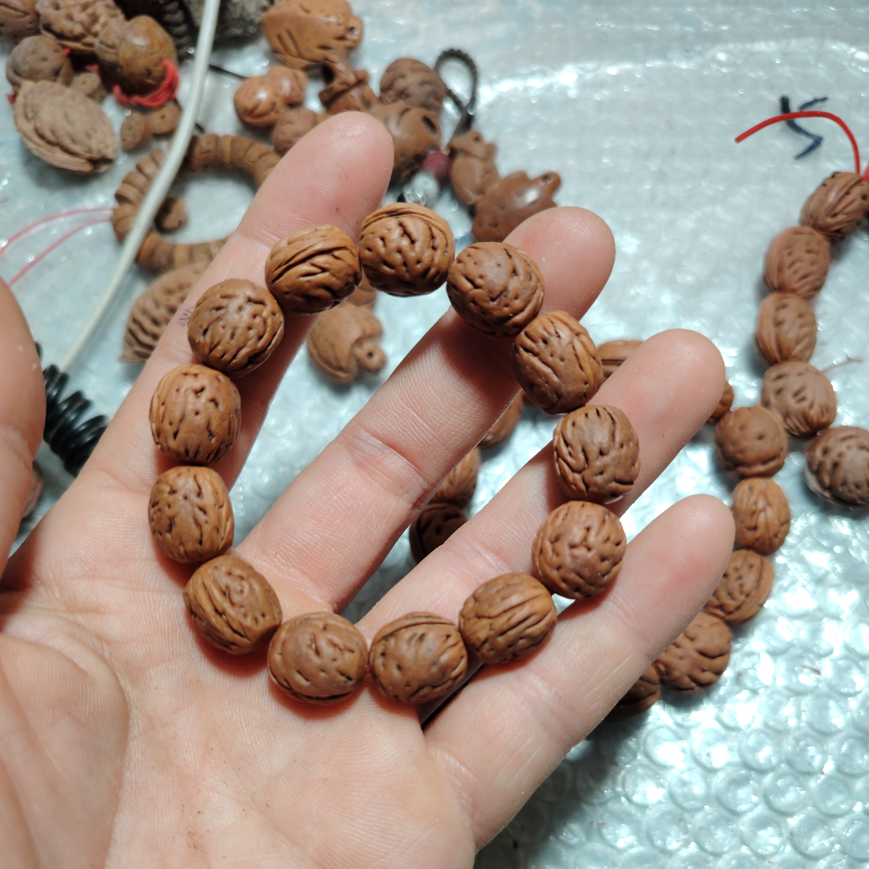 庄13+！13颗，野生毛桃桃枭手串！