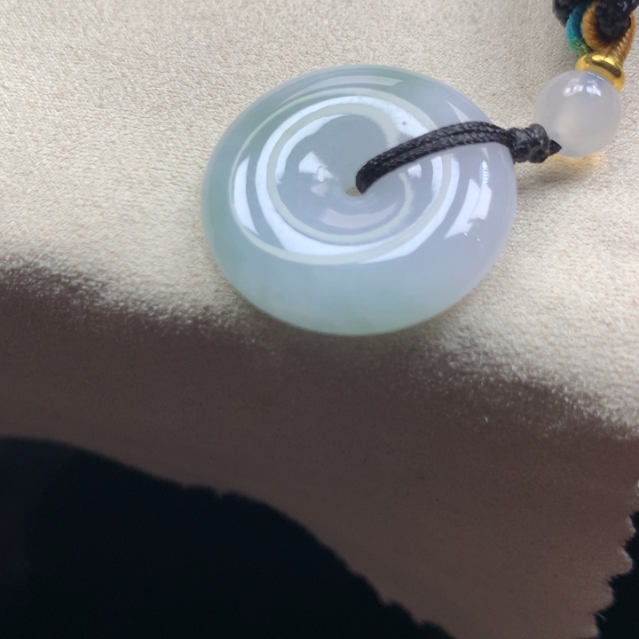 翡翠颈饰未镶嵌吊坠