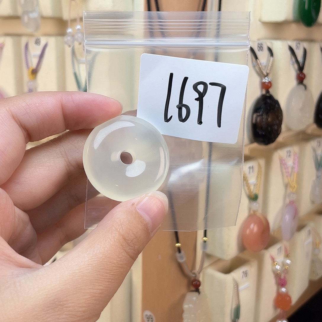 玛瑙/玉髓颈饰未镶嵌金*?