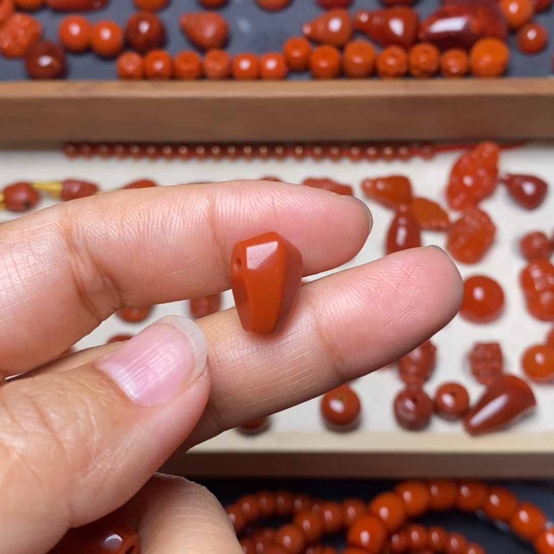 南红玛瑙配饰未镶嵌小*谦三通