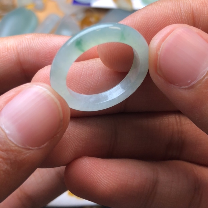 定制翡翠未镶嵌挂件