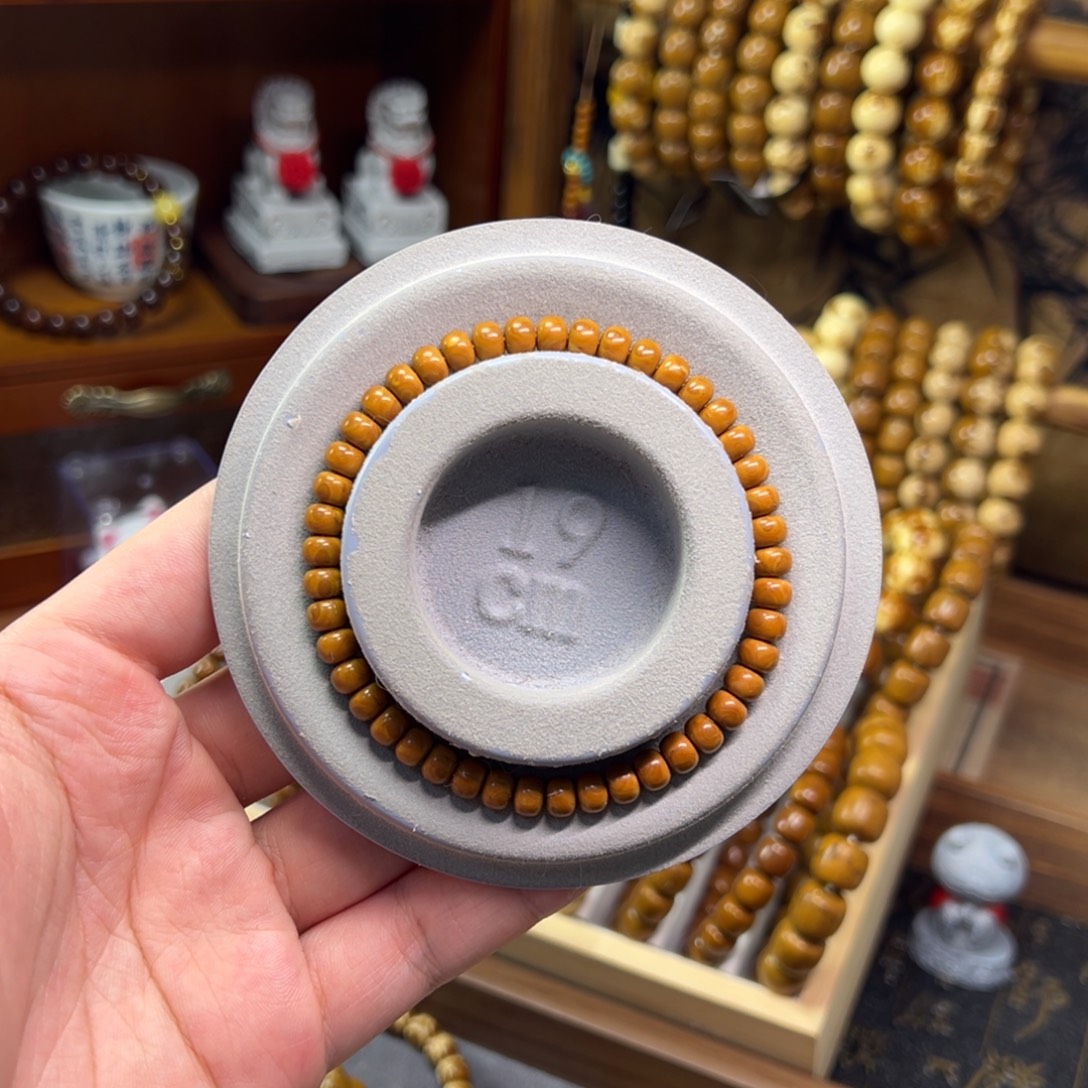 无非金属紫金鼠6.3*4.5纯肉黄皮墩墩珠精品