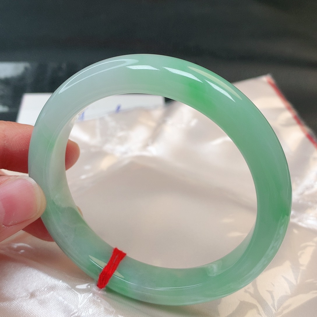 翡翠手镯未镶嵌258号