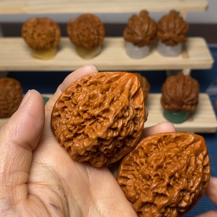 李***.把件文玩核桃官帽